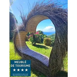 Hébergement de vacances 4 étoiles, La Vieille Sucrerie St Claude Guadeloupe, Jacuzzi Privatif, Vue Exceptionnelle Sur La Des Caraïbes, Basse-Terre
