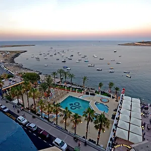 Qawra Palace & San Pawl il-Baħar